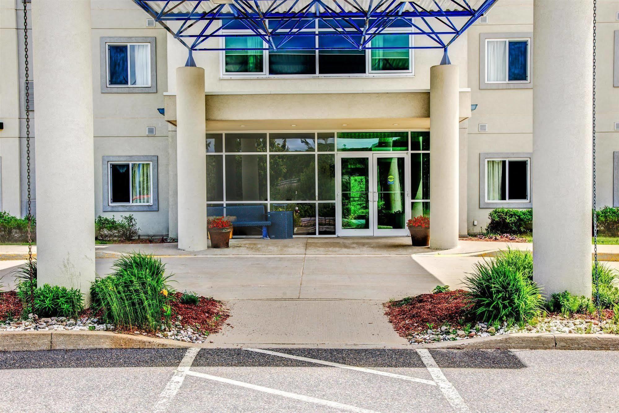 Motel 6-Huntsville, On Екстер'єр фото