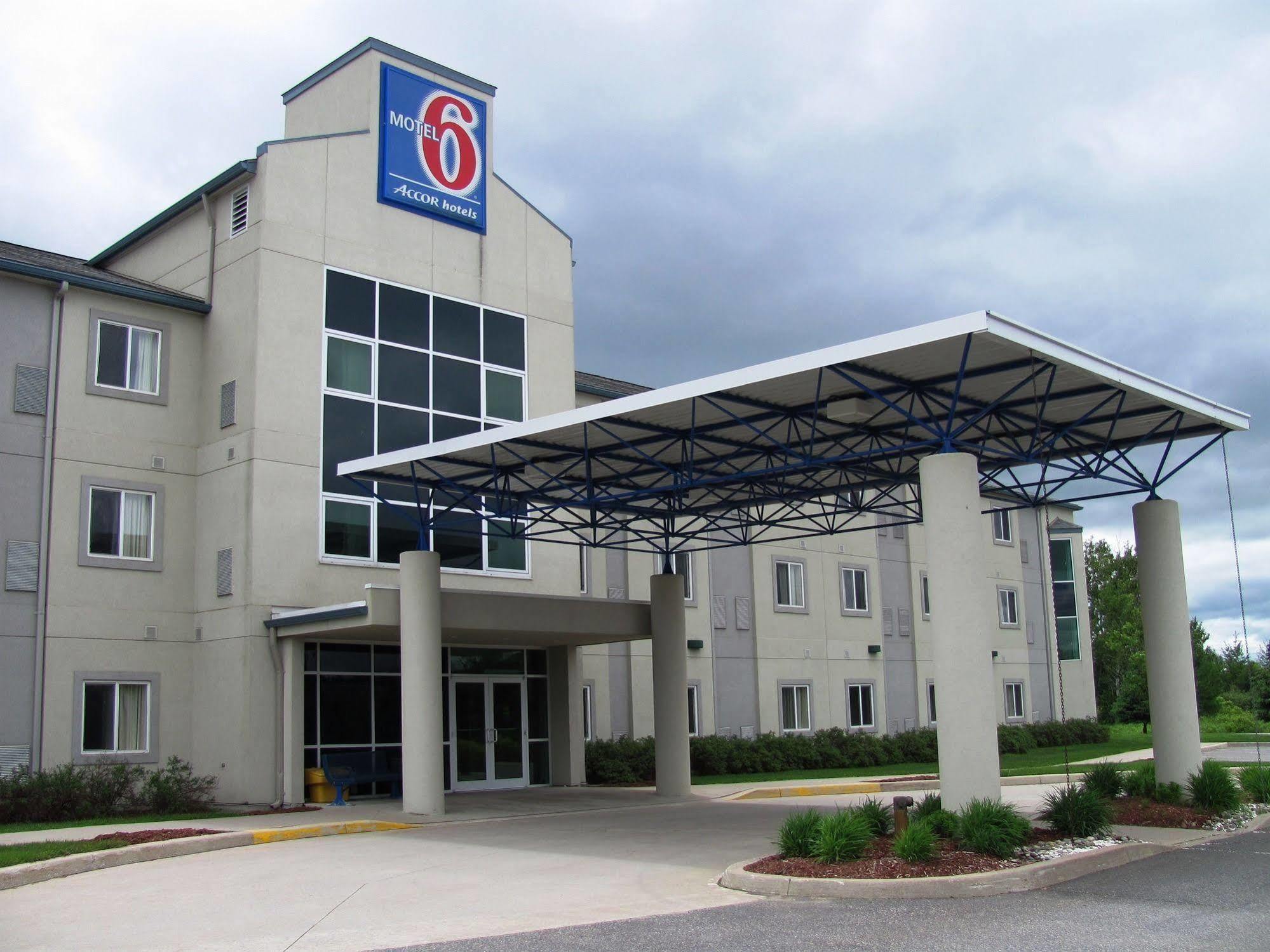 Motel 6-Huntsville, On Екстер'єр фото