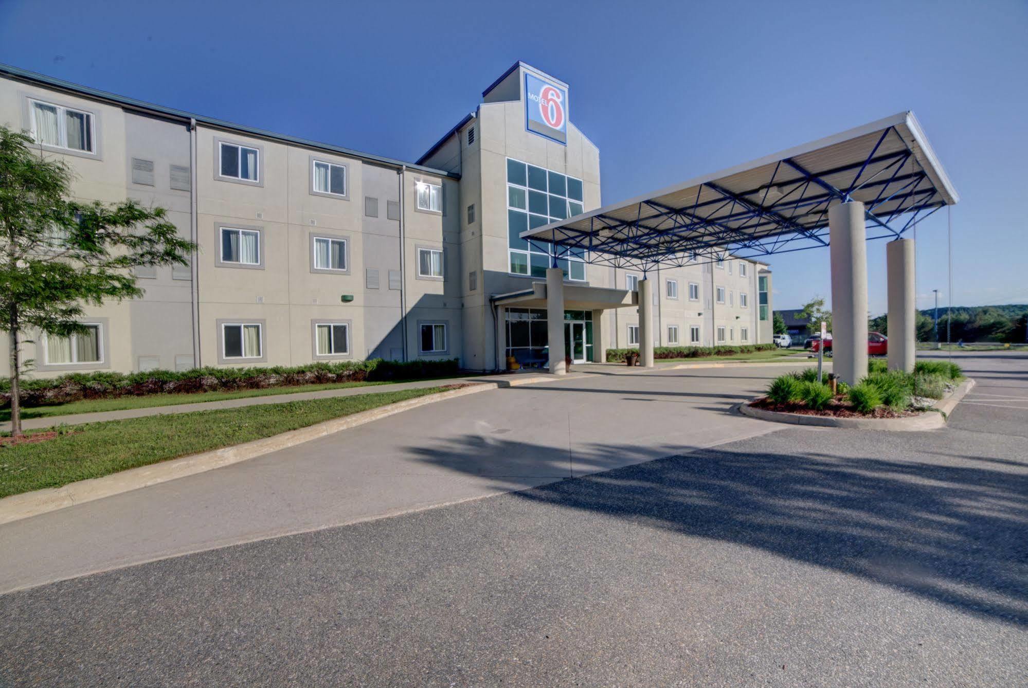 Motel 6-Huntsville, On Екстер'єр фото