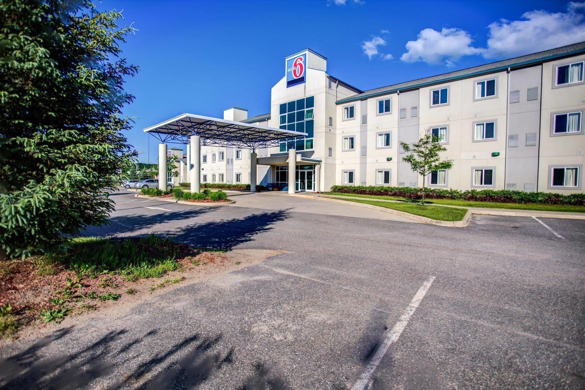 Motel 6-Huntsville, On Екстер'єр фото