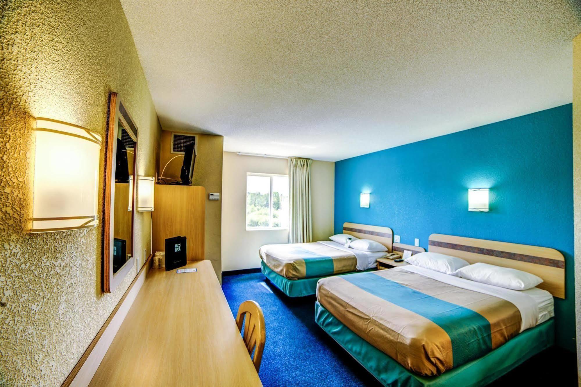Motel 6-Huntsville, On Екстер'єр фото