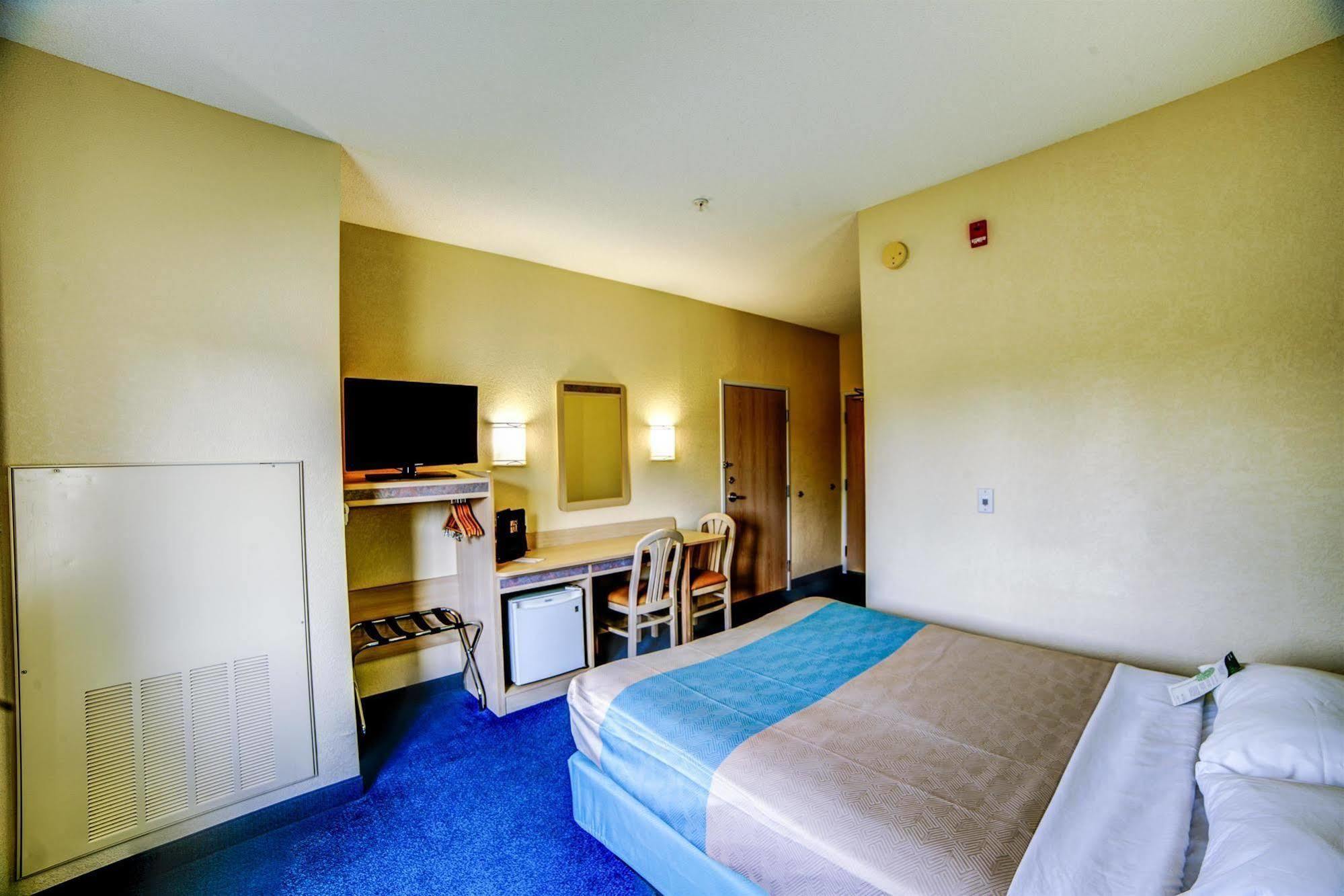 Motel 6-Huntsville, On Екстер'єр фото